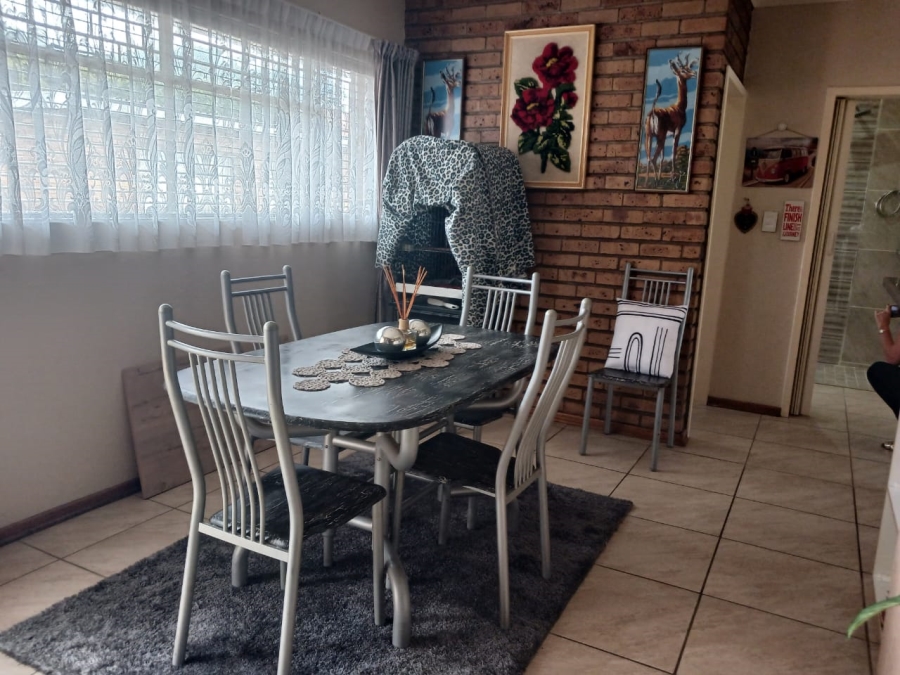 2 Bedroom Property for Sale in Neserhof North West